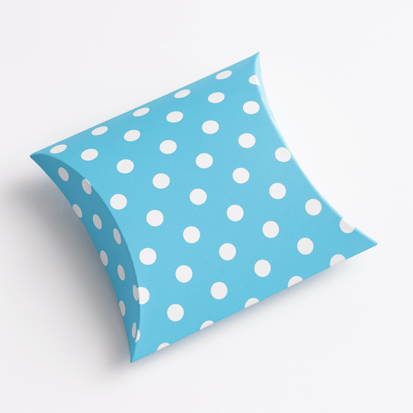 Caja almohada celeste con lunares blancos – Pack de 6 pzas (7.4 × 11 × 3 cm)